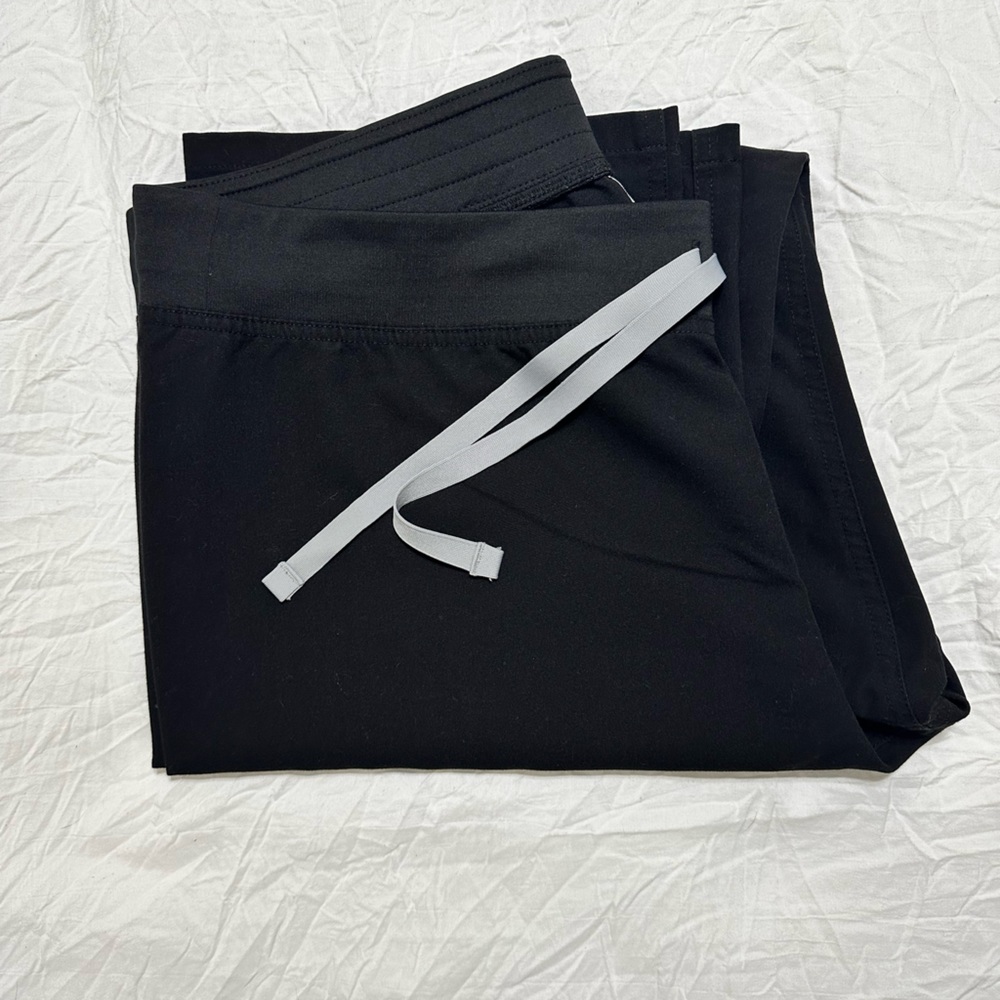 FIGS Black Livingston Pants - LOW WAISTED🖤
